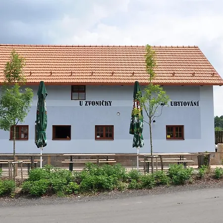 Hospudka U Zvonicky Πανσιόν Dolní Bousov