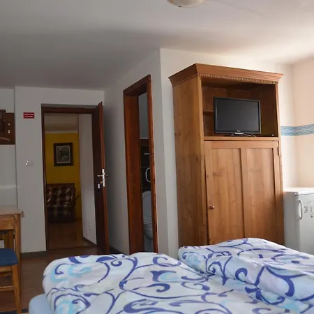 Hospudka U Zvonicky Πανσιόν *